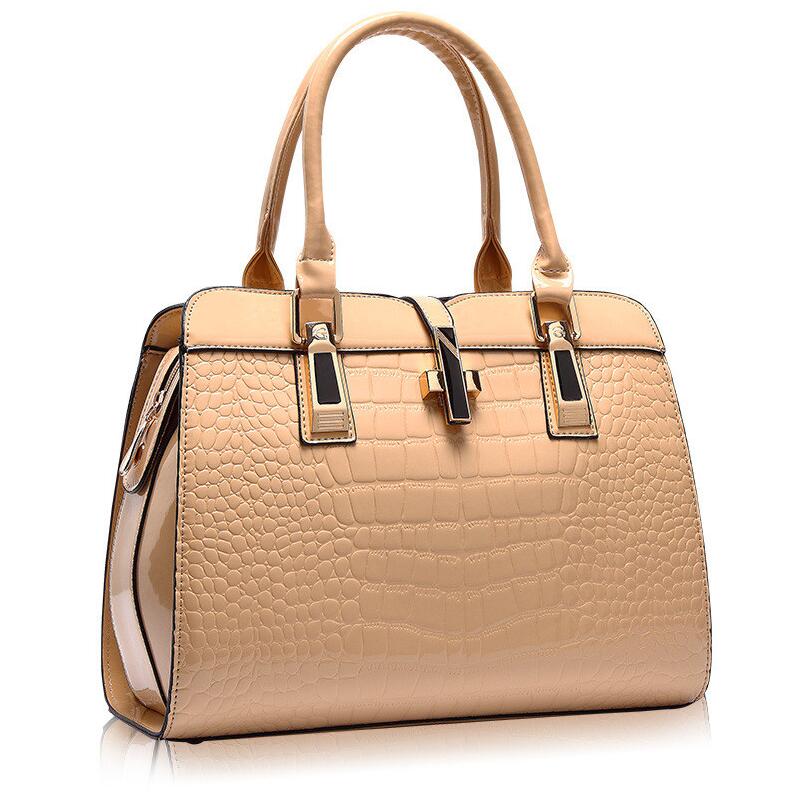 Multi-Pocket Tote Messenger