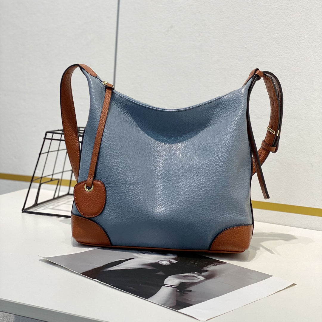 Contrast Trim Messenger Bag
