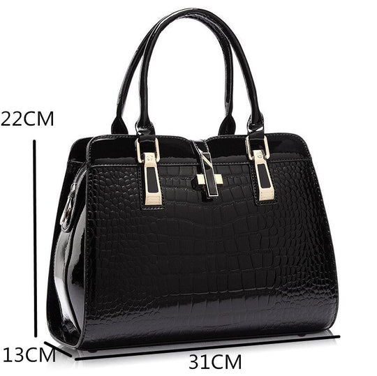Multi-Pocket Tote Messenger