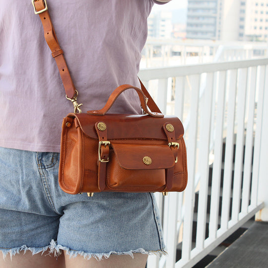 Vegetable-Tanned Leather Messenger