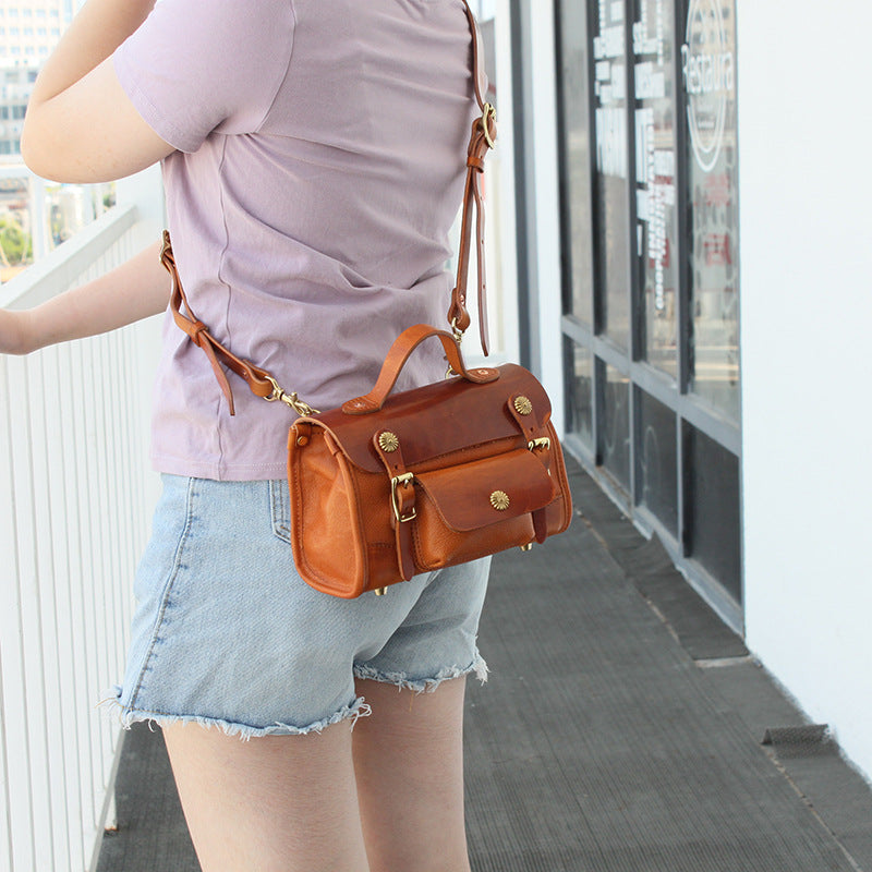 Vegetable-Tanned Leather Messenger