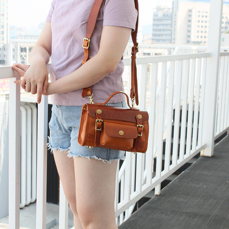 Vegetable-Tanned Leather Messenger