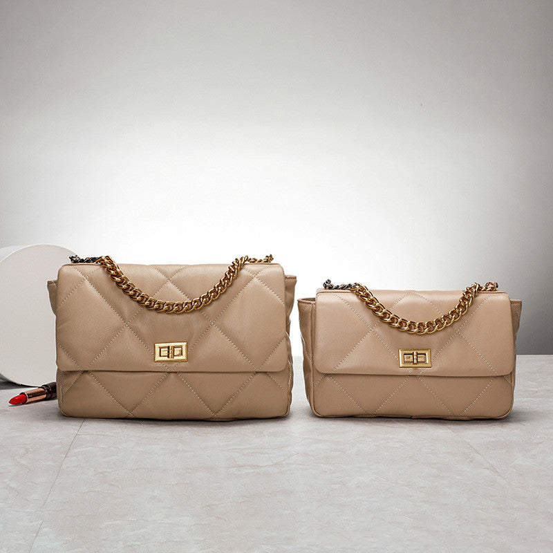 Sheepskin Chain Bag — Women&
